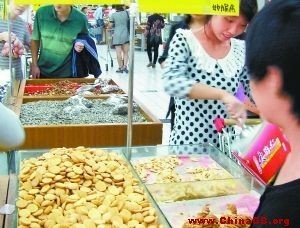 扫描超市散装食品"真空地带" 猫腻:生产日期缺失_ChinaGB国家标准频道_中国最大的标准咨询服务网站